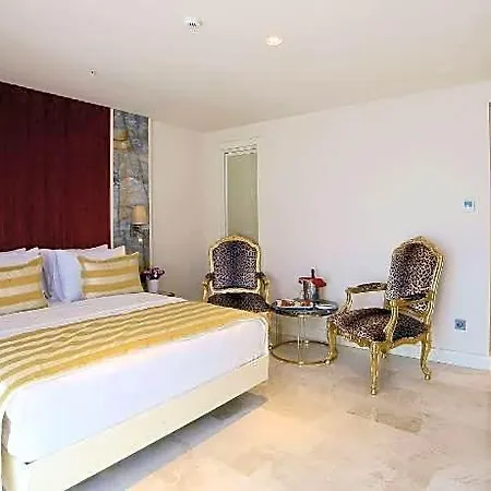 Hotel Icon Taksim 4*