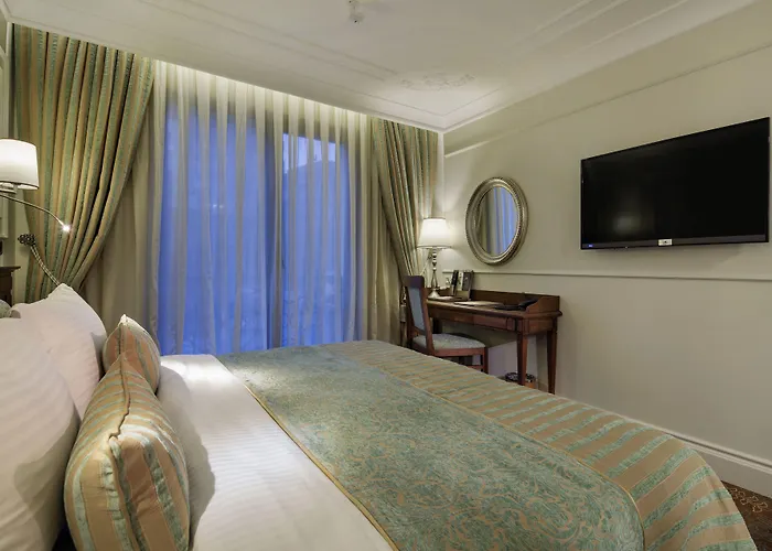 Icon Taksim Hotel 4*