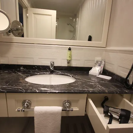 Icon Taksim Hotel 4*